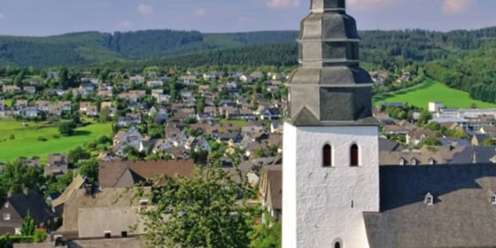 Kirchturm von Meschede