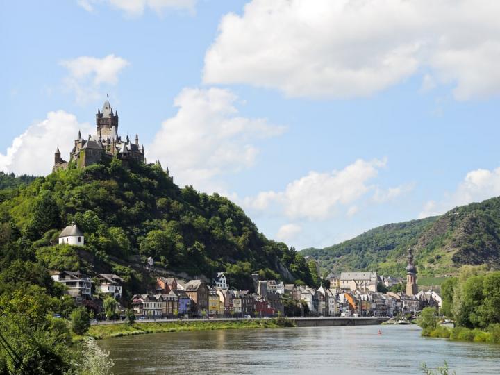 view-of-cochem-imperial-castle