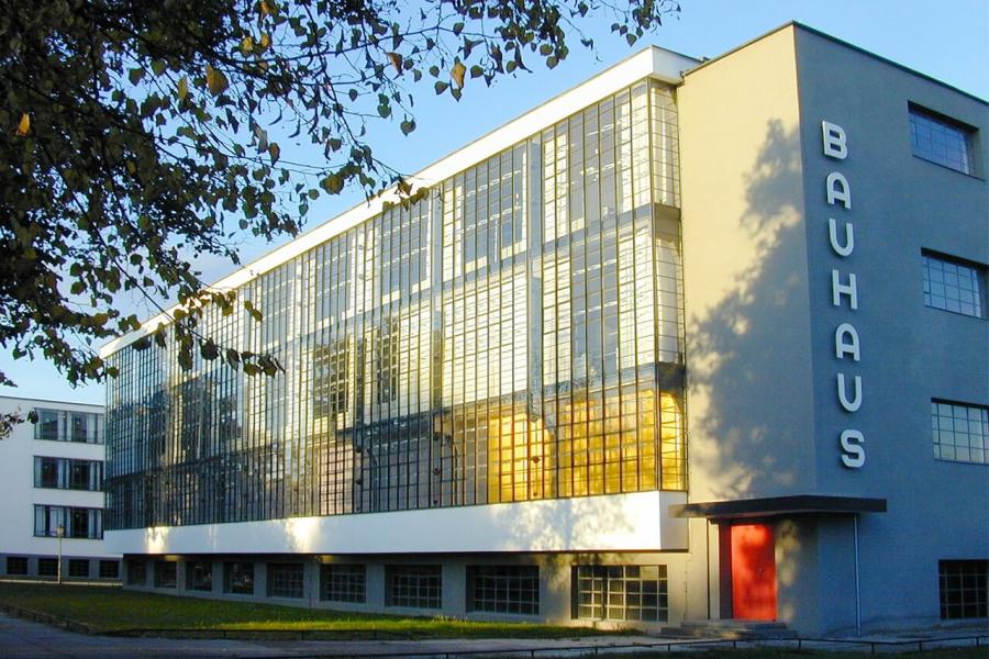 bauhaus_school_of_architecture_in_germany_0