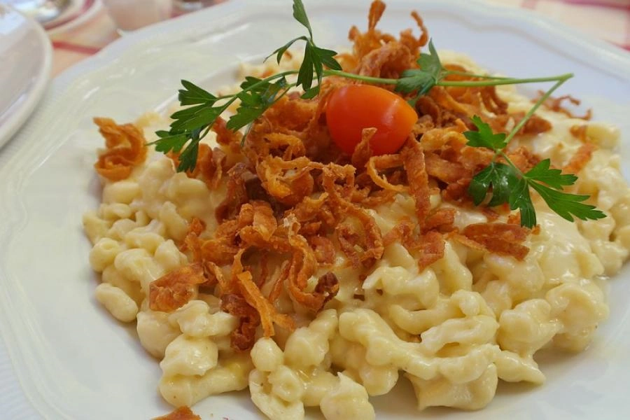 german-traditional-cheese-noodles